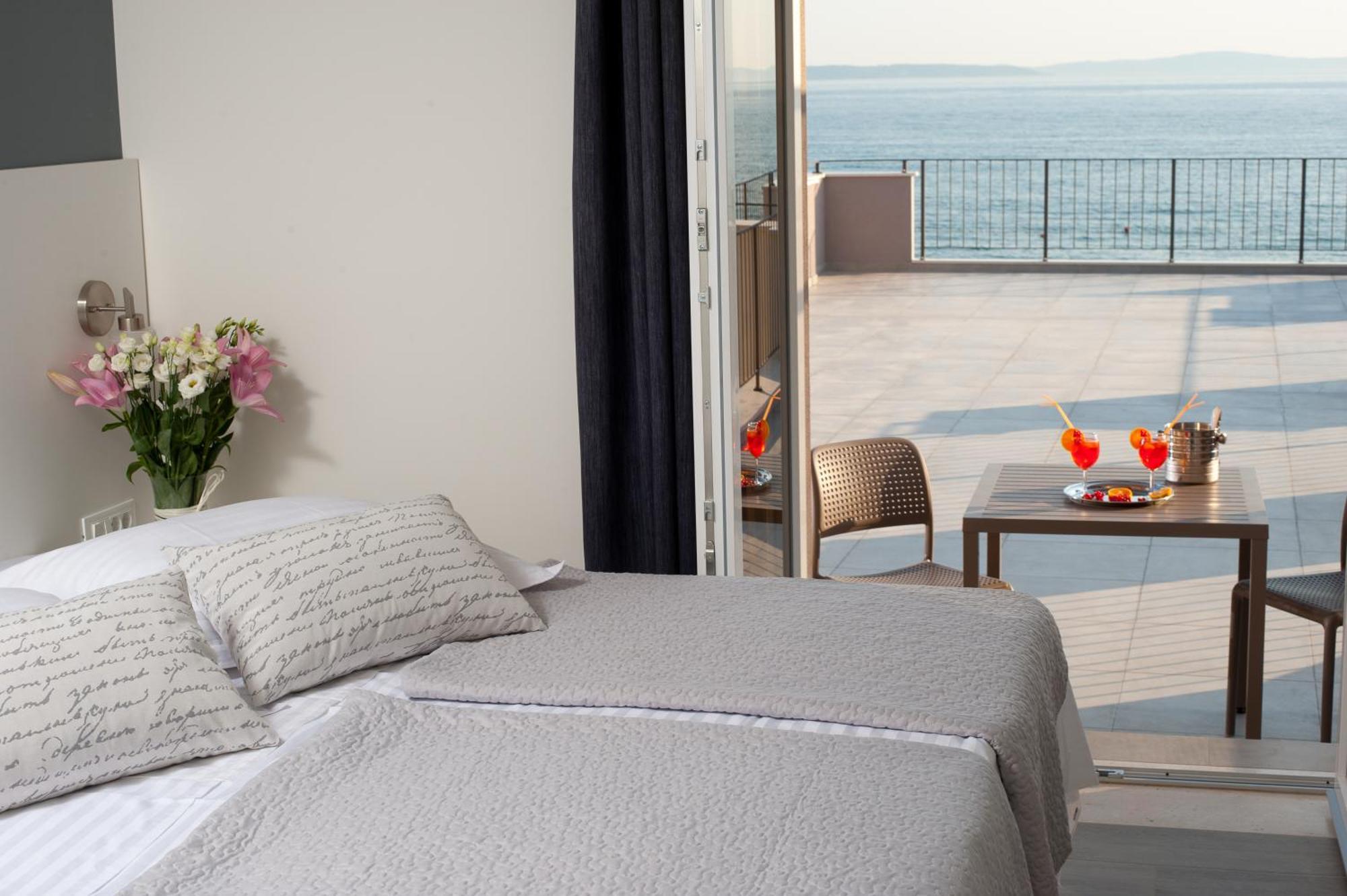 Seaside Luxury Suites 포드스트라나 객실 사진