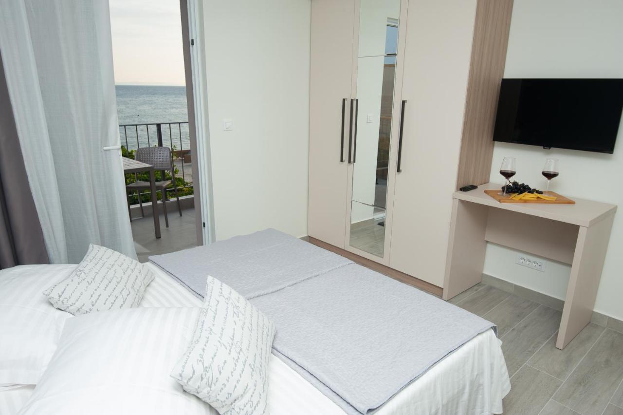 Seaside Luxury Suites 포드스트라나 객실 사진